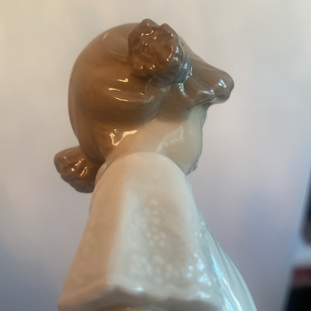 Nao by Lladro • Retired “So Shy” Porcelain Figurine *Without Box* - Picture 6 of 17